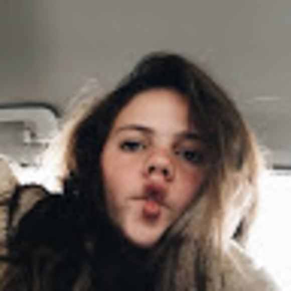 Meet your Posher, Dilara - Picture 1 of 1